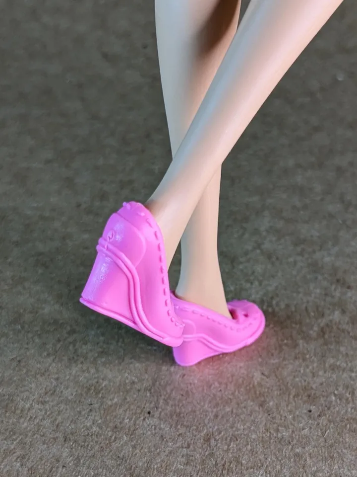 Pink wedge shoes for 1/6 scale female dolls
