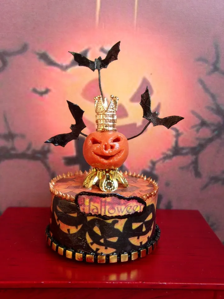 Puppet theater for Halloween. Pumpkin with illumination and bats. 1:12. dollhouse miniature. handmade.