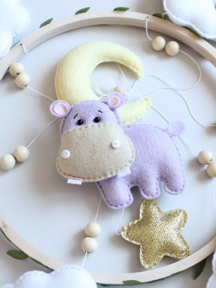 Handcrafted Giraffe, Elephant, Hippo, Lion and Safari Themed Felt Baby Mobile - Customizable Nursery Decor
