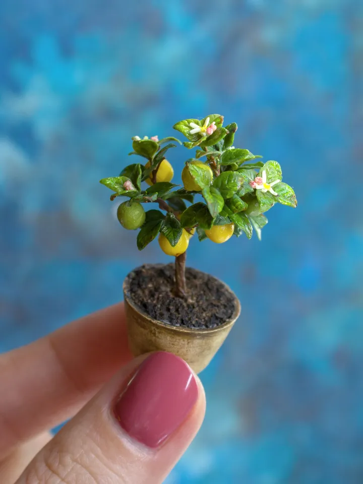 MINIATURE Lemon tree in a ceramic pot | Dollhouse miniatures