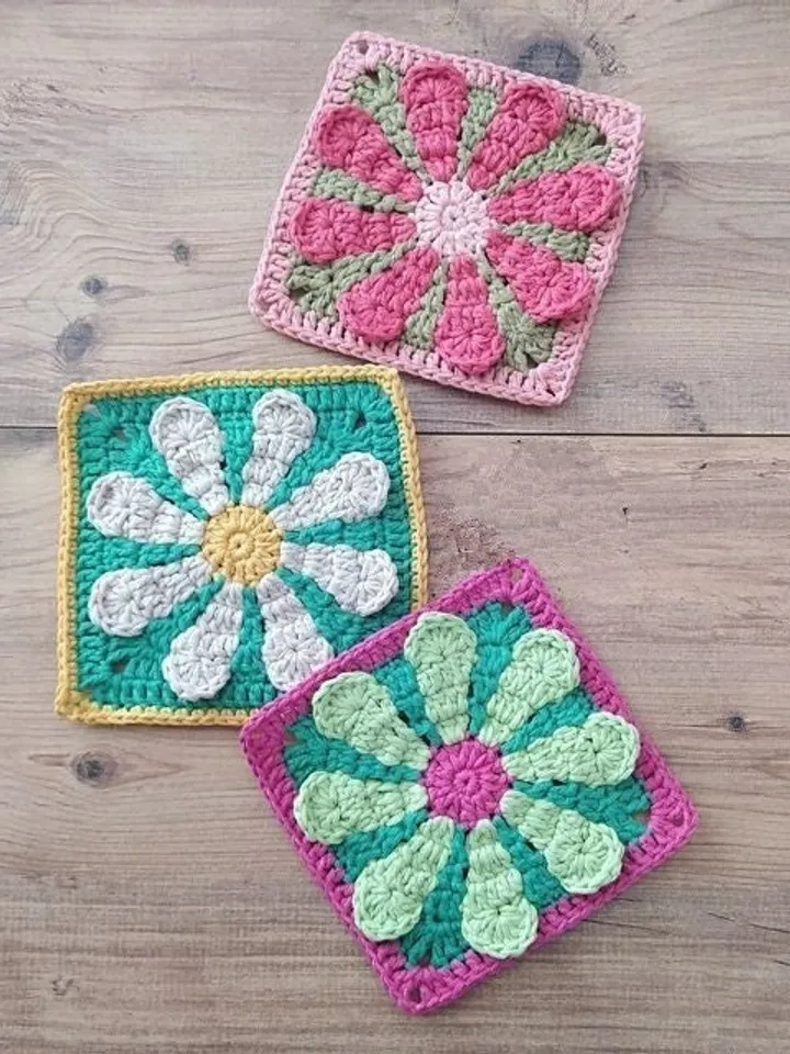 Crochet pattern daisy 3D retro flower granny square crochet pattern easy motif granny square blanket square