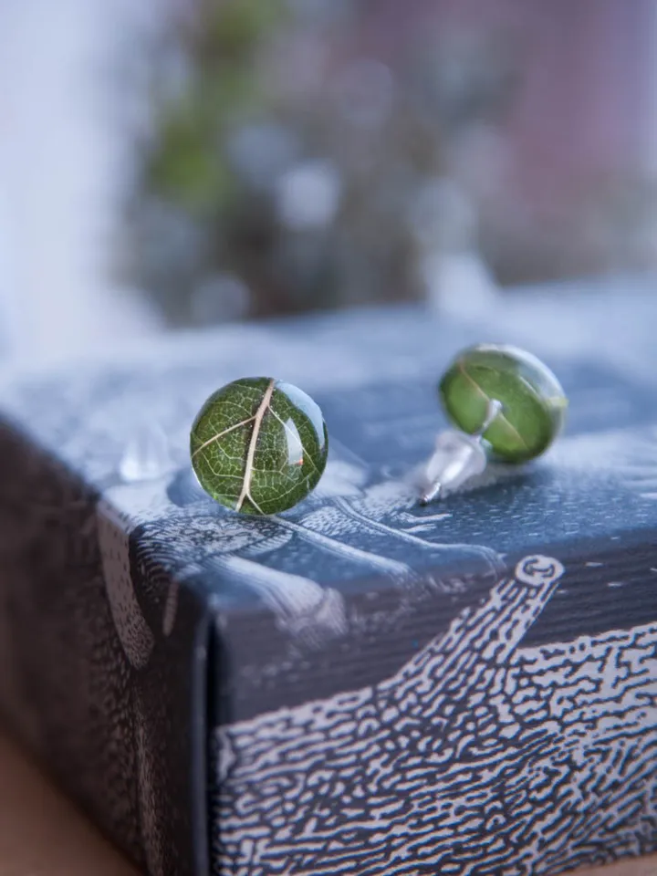 Green leaf stud earrings. Handmade epoxy resin jewelry