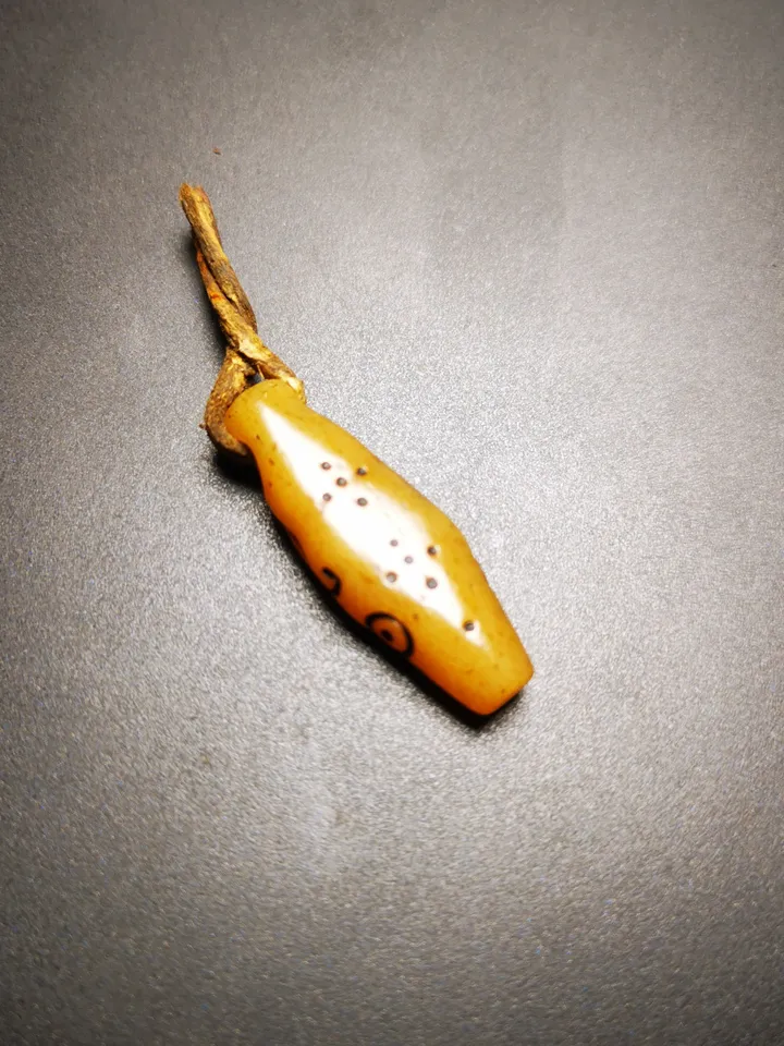 Gandhanra Tibetan Yak Bone Carved Amulet,Bead Counter Pendant,Mani Jewel Amulet for Mala,Prayer Beads