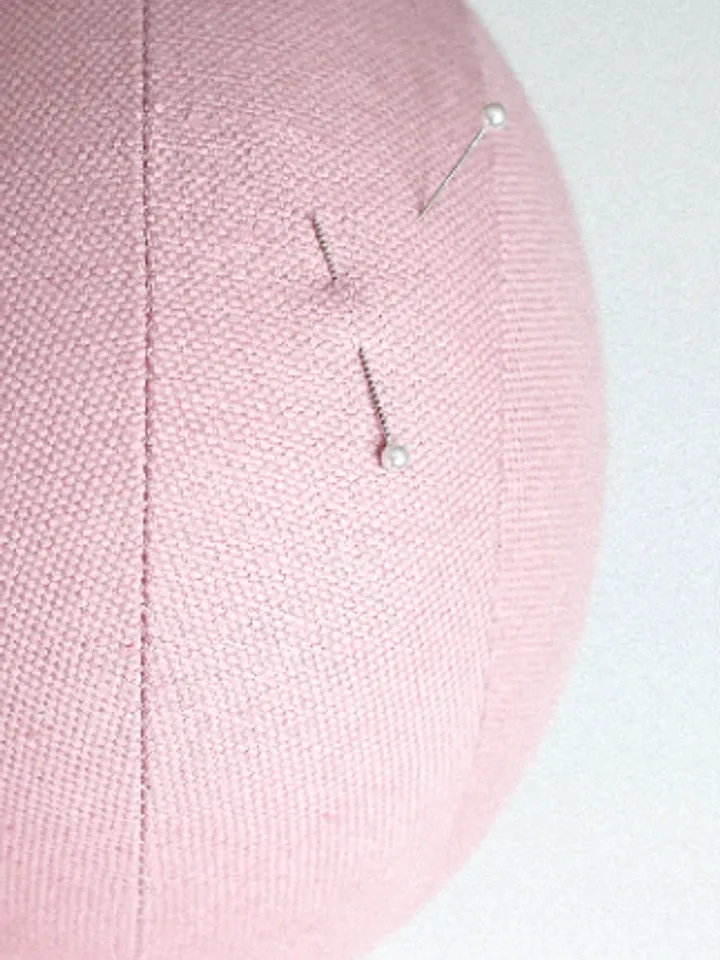 pink MANNEQUIN HEAD