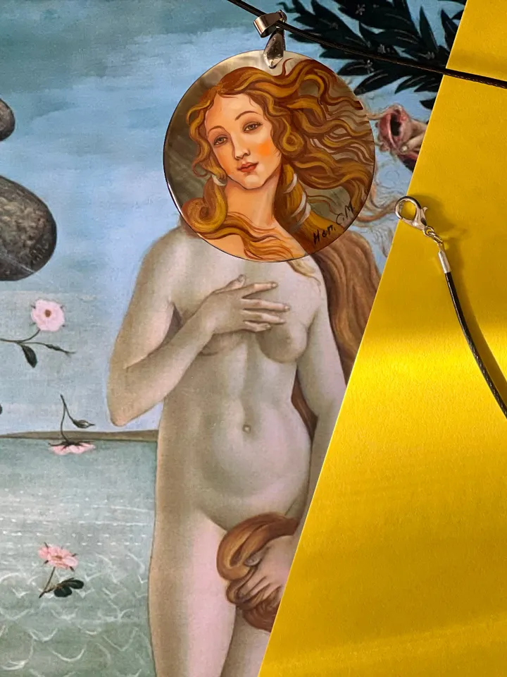Radiant Venus: Exquisite Handcrafted Pearl Pendant - Exquisite Artistry and Tribute to Botticelli's Meticulous Artistry