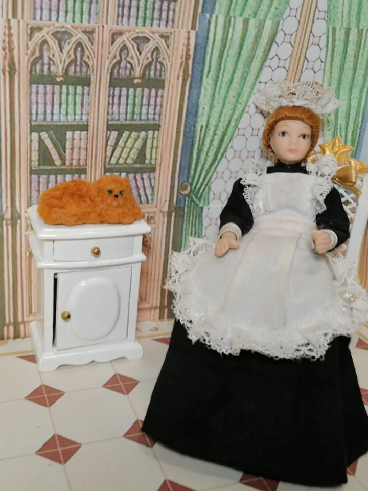 Dollhouse cat.1:12 scale.