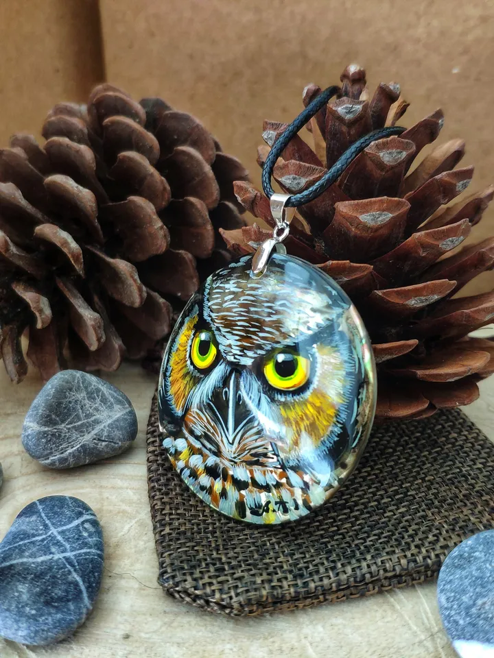 Pearl pendant necklace: Owl Face of Wisdom painted on handmade lacquer jewelry • Stunning animal necklace for nature lover • Sorceress pet