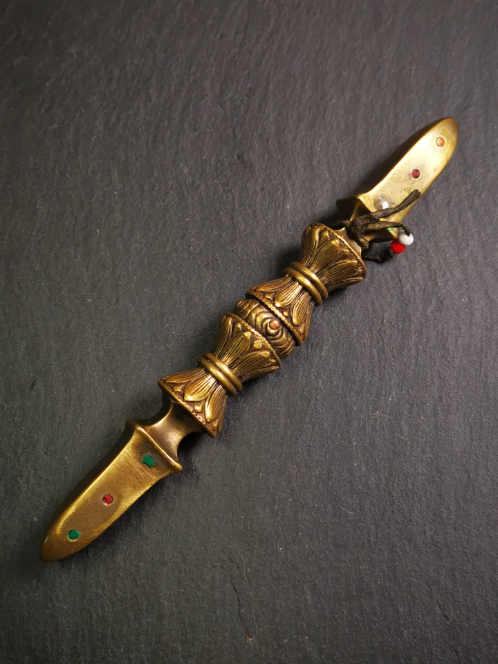 Gandhanra Handmade Vintage Vajra Dorje,Tibetan Buddhism (Vajrayana) Ritual Implement,Made of Brass,50 Years Old