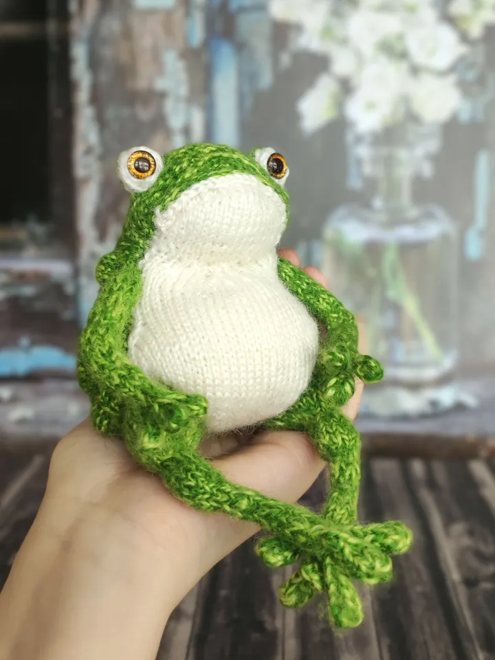 Funny toad knitted TO ORDER   Crazy frog Knitted frog Knitted green froggy Cute green frog Knitted toad