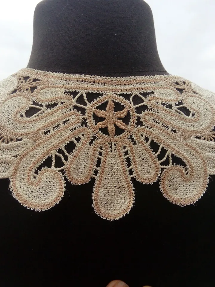 FSL Drape Collar6x10 Embroidery Design DIGITAL EMBROIDERY