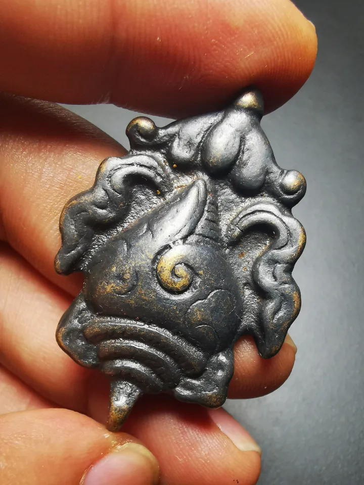 Gandhanra Handmade Shankha,Divine Conch Badge,Tibetan Buddhist Amulet Pendant