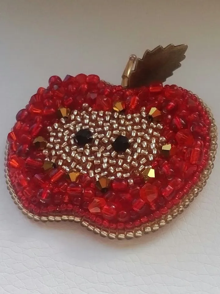 Red Apple