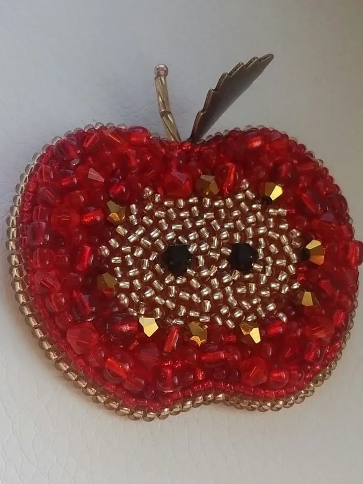 Red Apple
