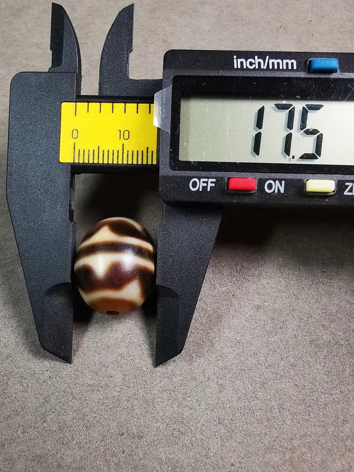 Gandhanra Tibetan Round Tiger Tooth Dzi Bead(Darrow or Taklok Dzi),Tibetan Chung,Wealth Amulet,Small Size 20*17 mm