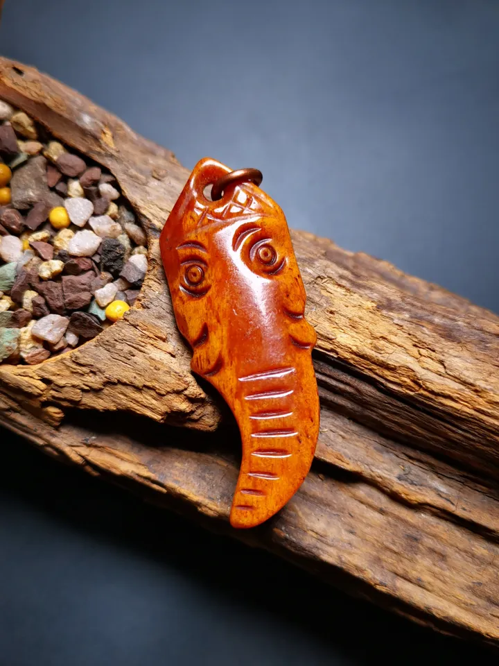 Gandhanra Unique Tibetan Yak Bone Carved Ganesha (Elephant God) Amulet Pendant