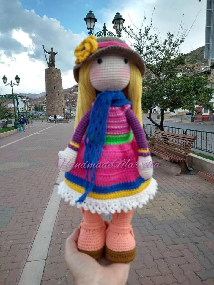 Freya Doll β 33 cm Articulated Crochet Amigurumi β Handmade Cotton Collectible Doll β Unique Gift for Girls or Decor β Ready to Ship