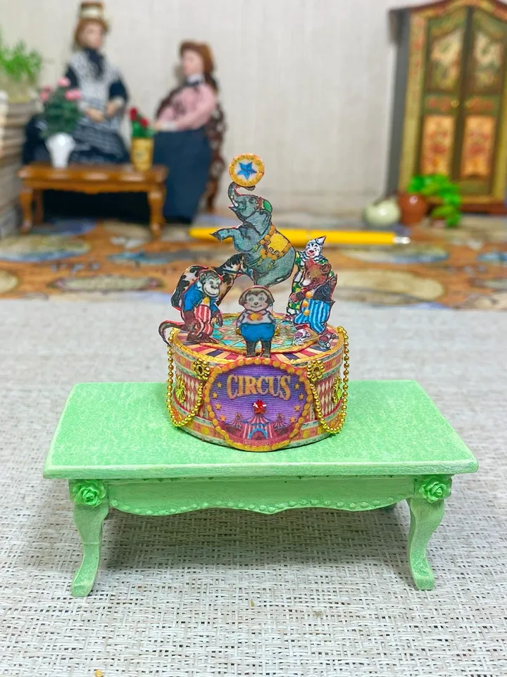 Puppet circus with lights. Dollhouse miniature.1:12