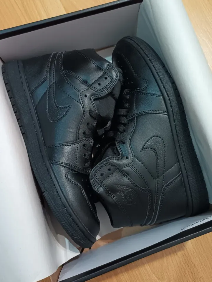 Nike Air Jordan 1
