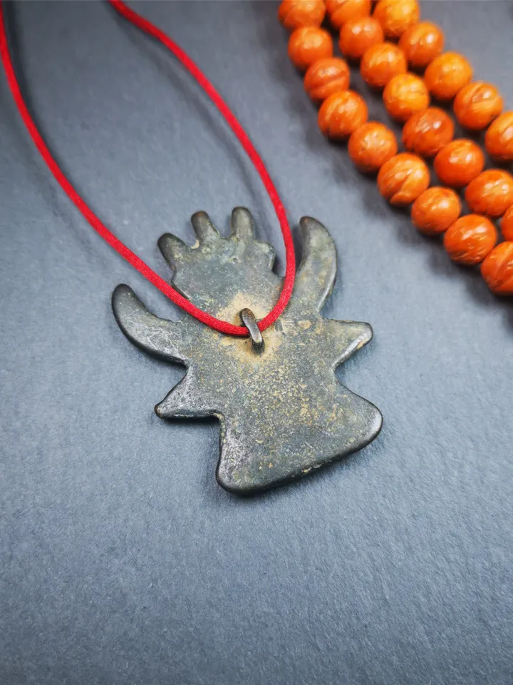 Gandhanra Antique Tibetan Buddhist Amulet Pendant - Garuda - The Golden-Winged Bird, Crafted from Thokcha,Size 1.8" * 1.4"