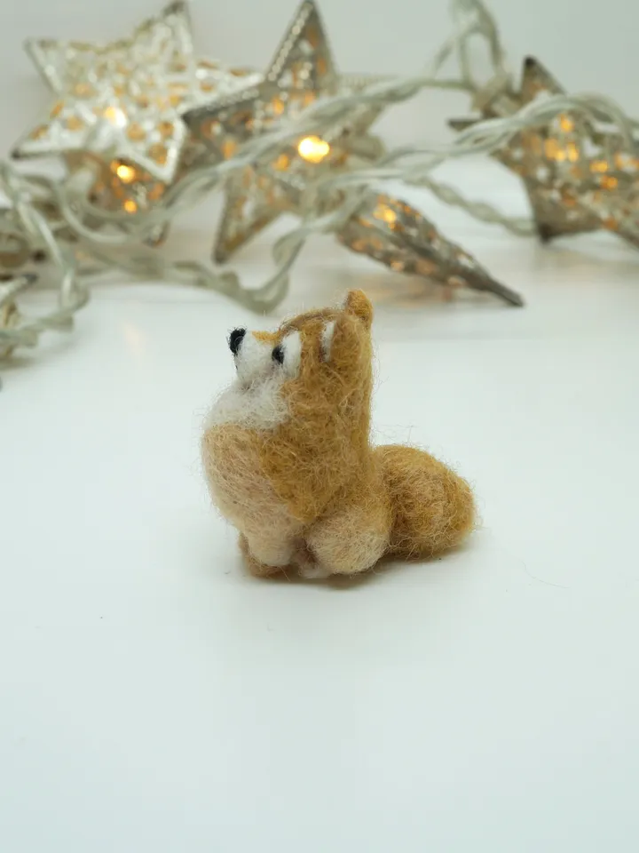 Tiny needle felted pomeranian, miniature felted pet, dog portrait, made to order