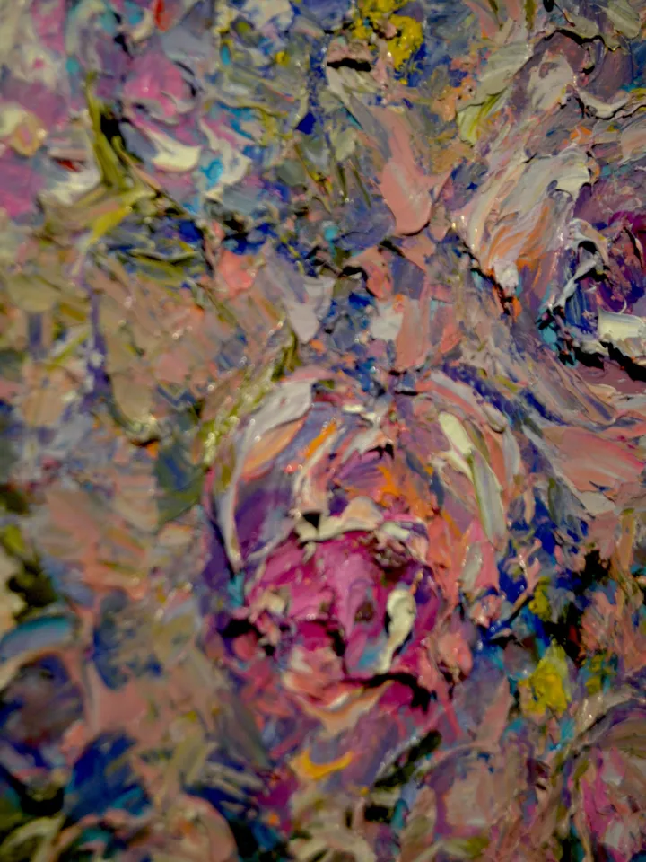 Abstract roses painting on round canvas, roses painting on canvas, impasto style impressionistic painting, unique handmade gift.