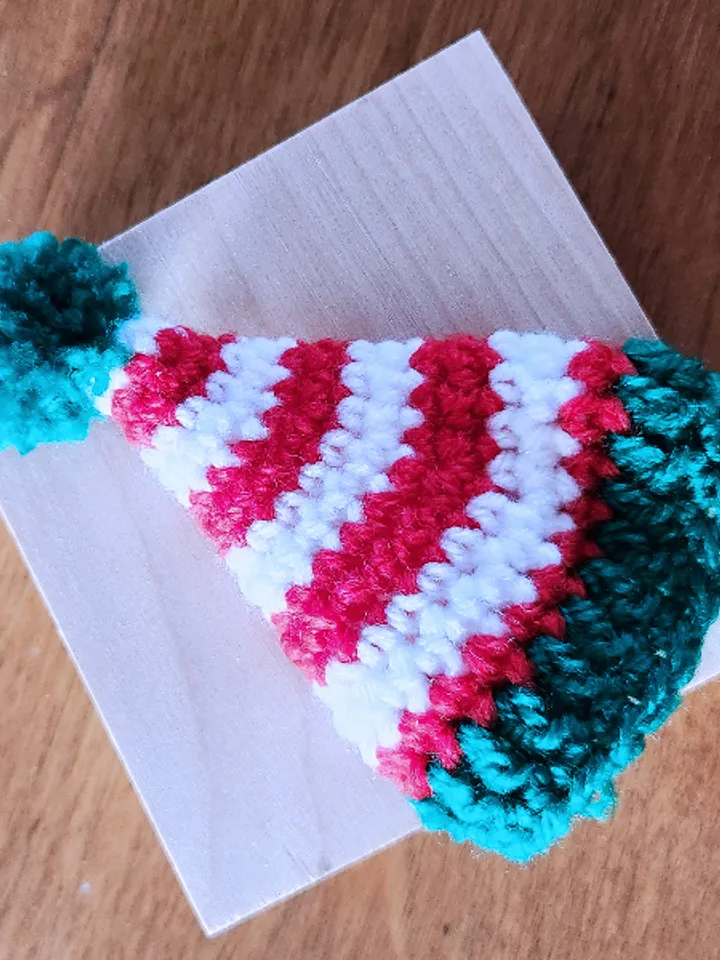 Sweater and Hat Crochet Pattern: Christmas Elf on The Shelf Holiday outfit and video tutorial