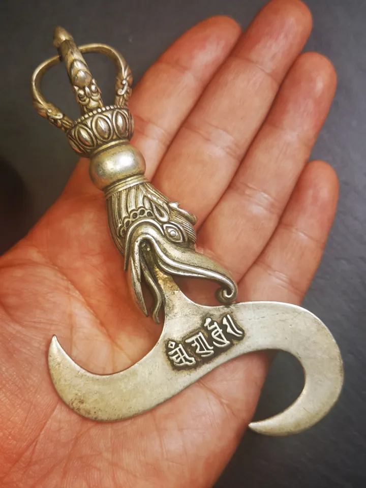 Kartika Knife of the Dakinis - Gandhanra Antique Tibetan Ritual Hook - Tantric Buddhist dharma instruments,30 Yearl Old
