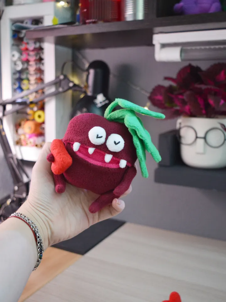 PDF plush sewing pattern – Fleece Beet Softie Toy DIY Guide