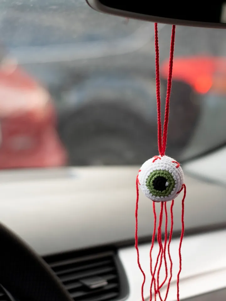 Eyeball car accessories, car hanging, rear view mirror charm, zombie eye, car pendant