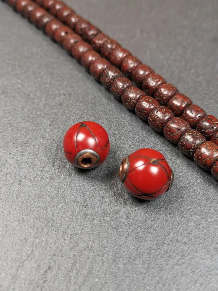 Gandhanra Handmade 1 Pair of Red Plastic Spacer Beads,Marker Beads for Mala Necklace,Prayer Beads Accessories,0.6&quot; × 0.6&quot;
