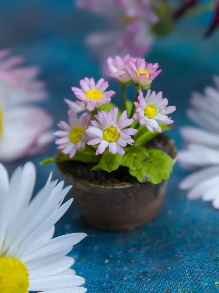 TUTORIAL Miniature daisies with air dry clay