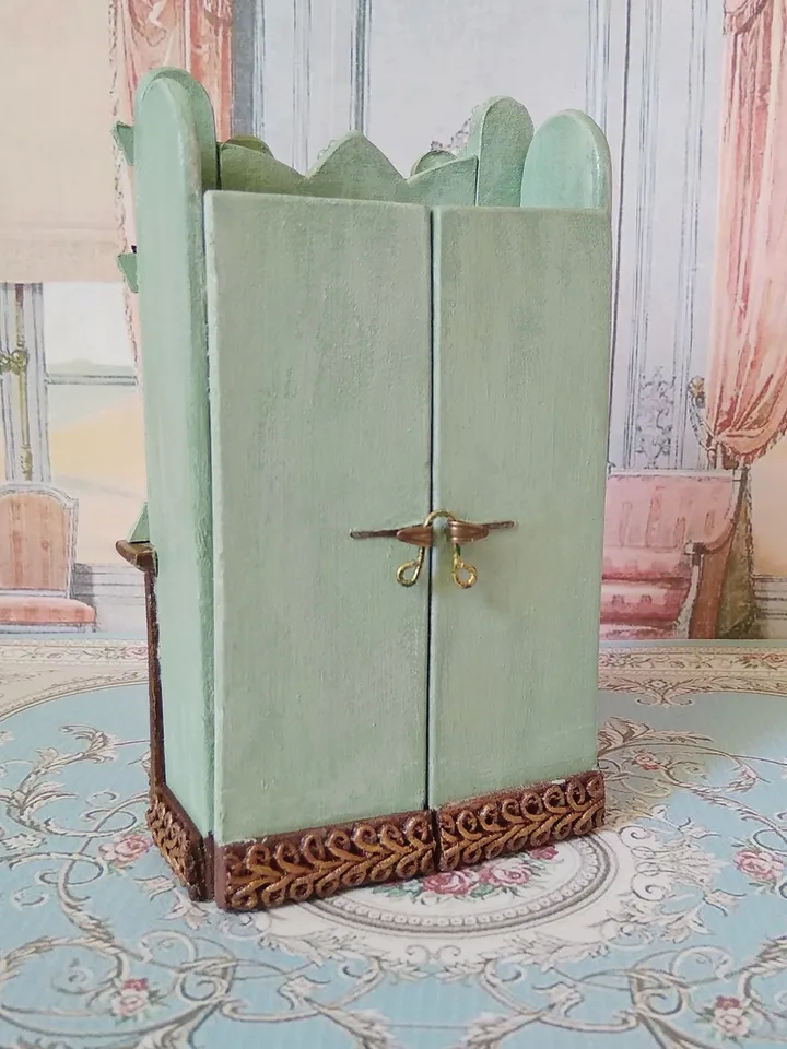Miniature puppet theater for doll houses.1:12 scale.