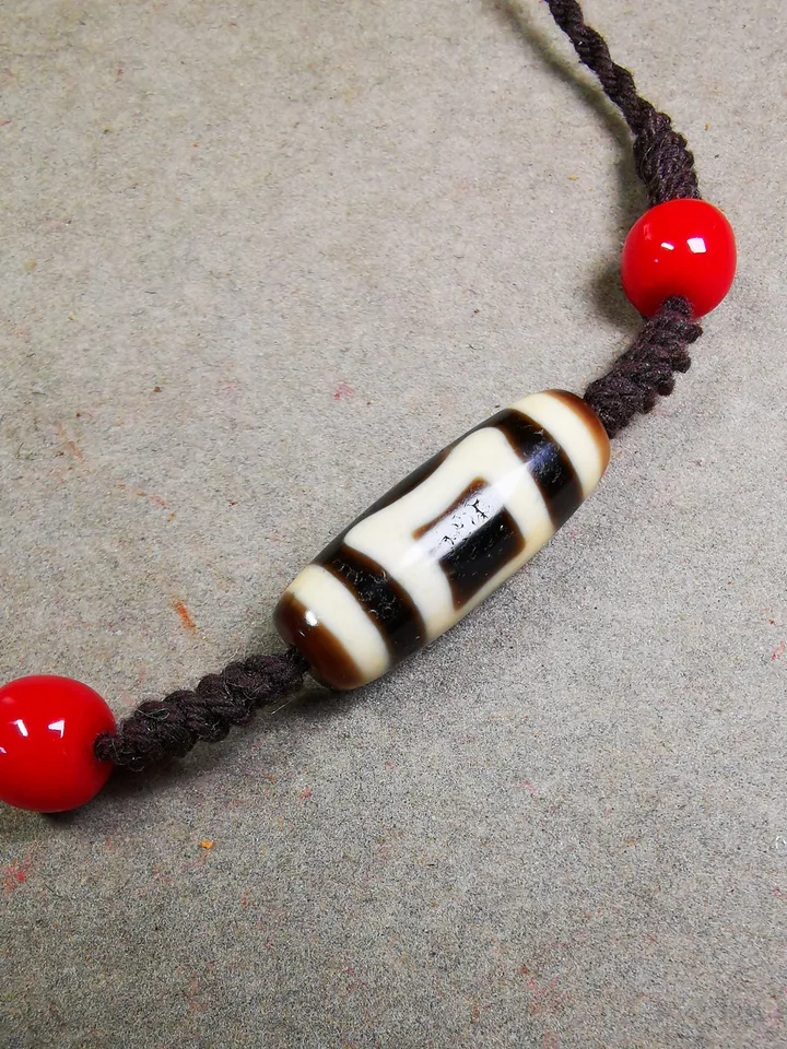 Gandhanra Antique Tibetan Dzi Bead Necklace,Sky & Earth Dzi (30 Years Old) + Agate Beads, Attract Wealth and Good Luck