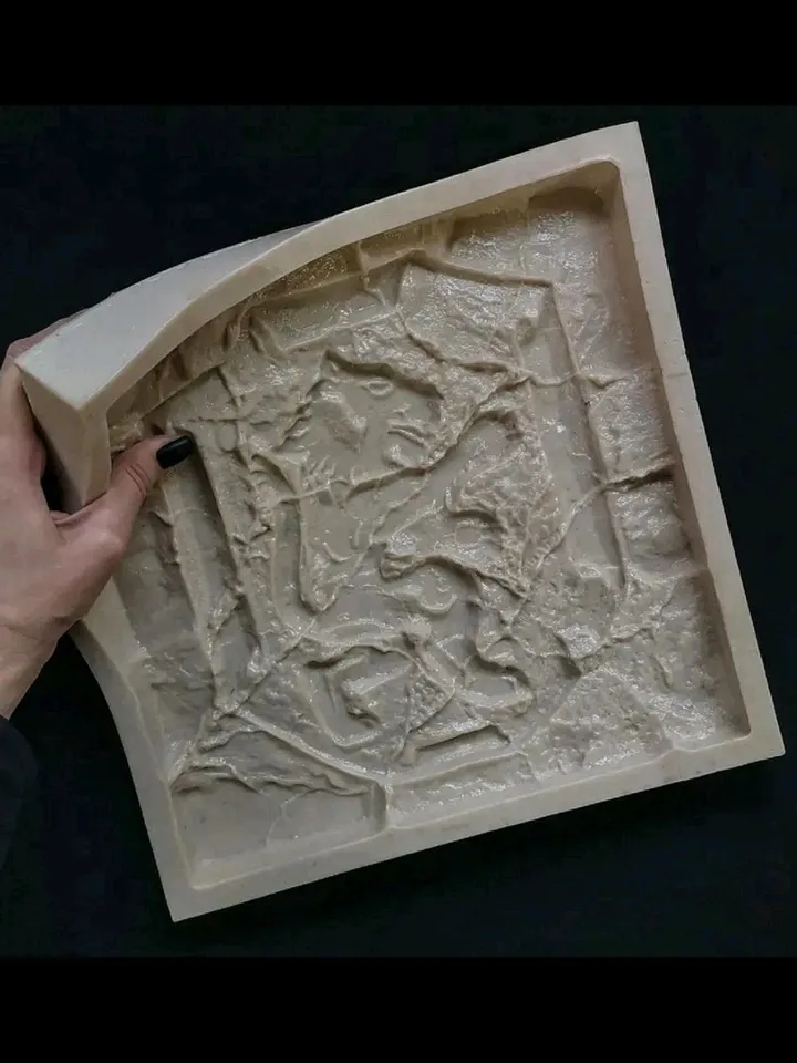 Form for panels and bas-reliefs "lion" silicone Rubberino®