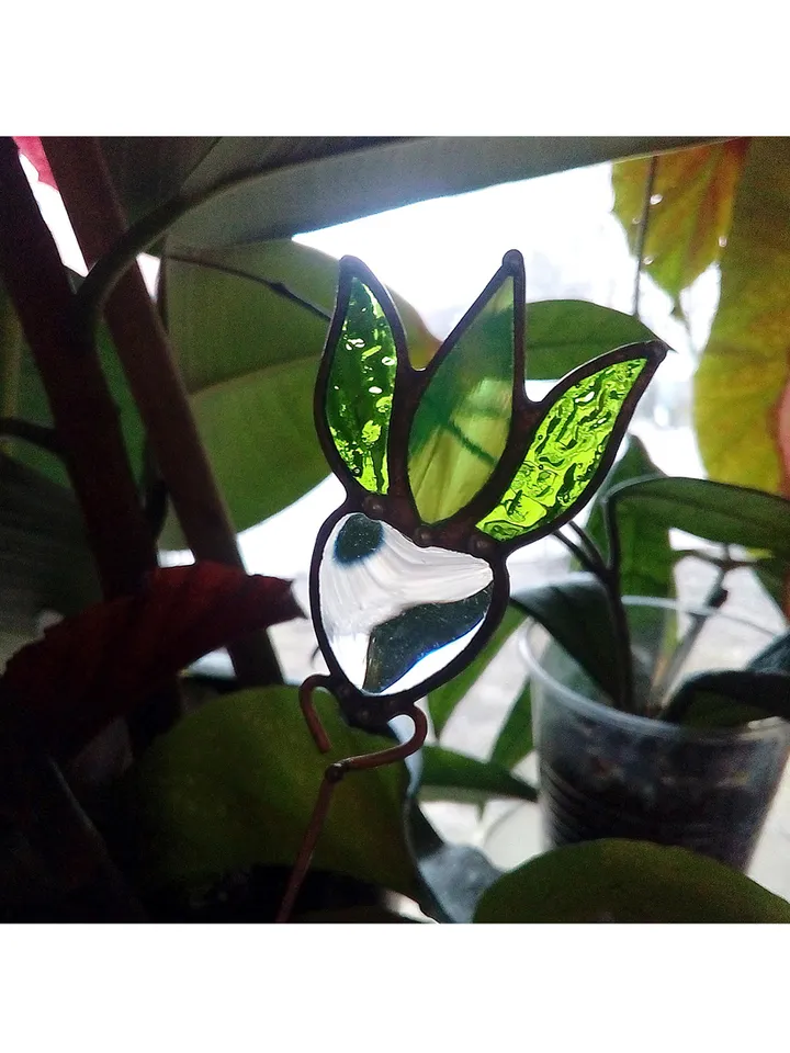 Garden art, Glass flower, lotus, lilie suncatcher, nature Stained glass, Green flower, flower pot pole