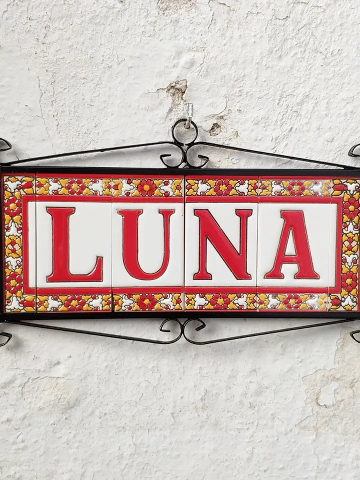 Ceramic letters and numbers 11cm (4.3") for the wall - Hand-glazed in Spain - "ROJO-M" models - Ceramic letters number -