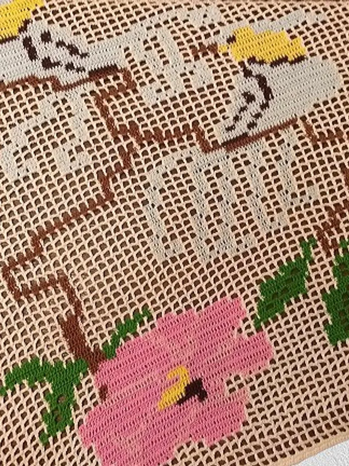 Pattern Square Crochet Tablecloth. Beautiful design for the room.