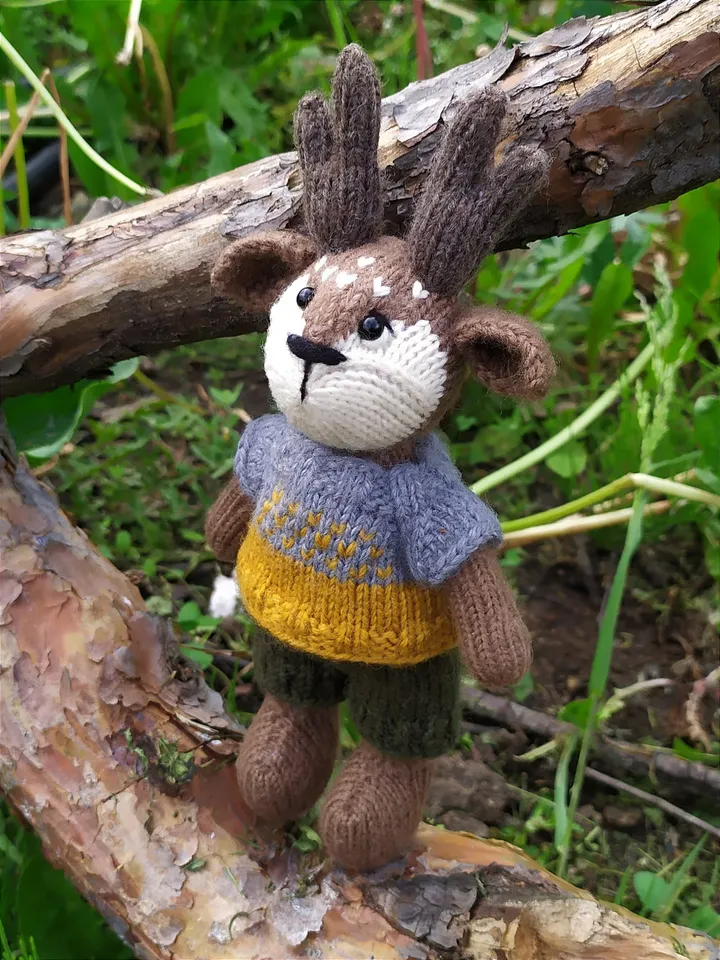 Handmade toy deer | Knitted toy