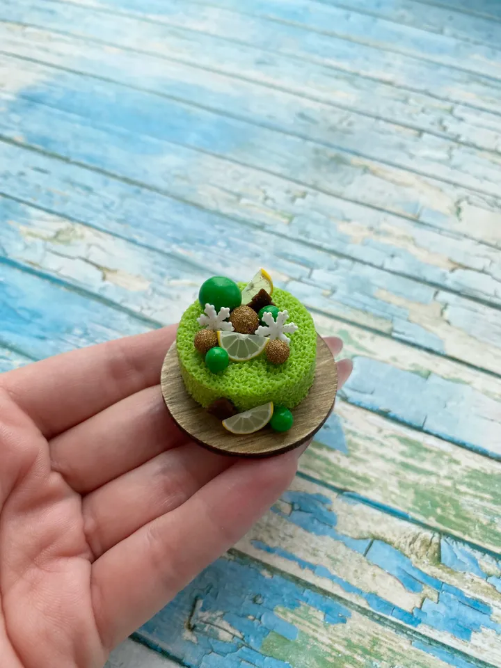Miniature Christmas Green Cake with Polymer Clay