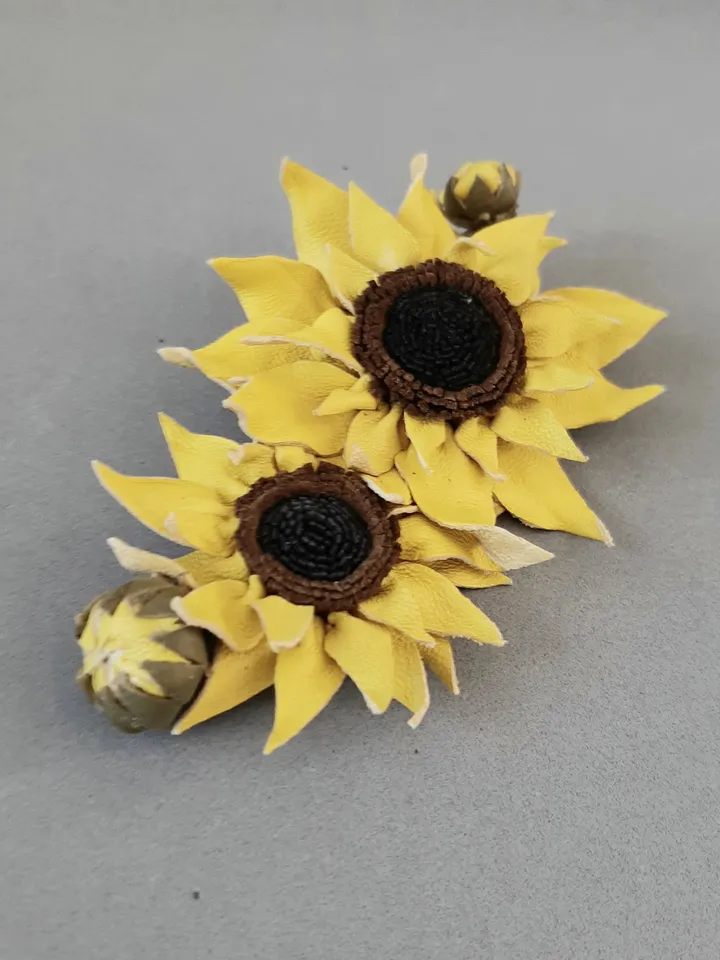 Leather necklace sunflower for her , 3rd anniversary gift for wife, Leather women's jewelry
