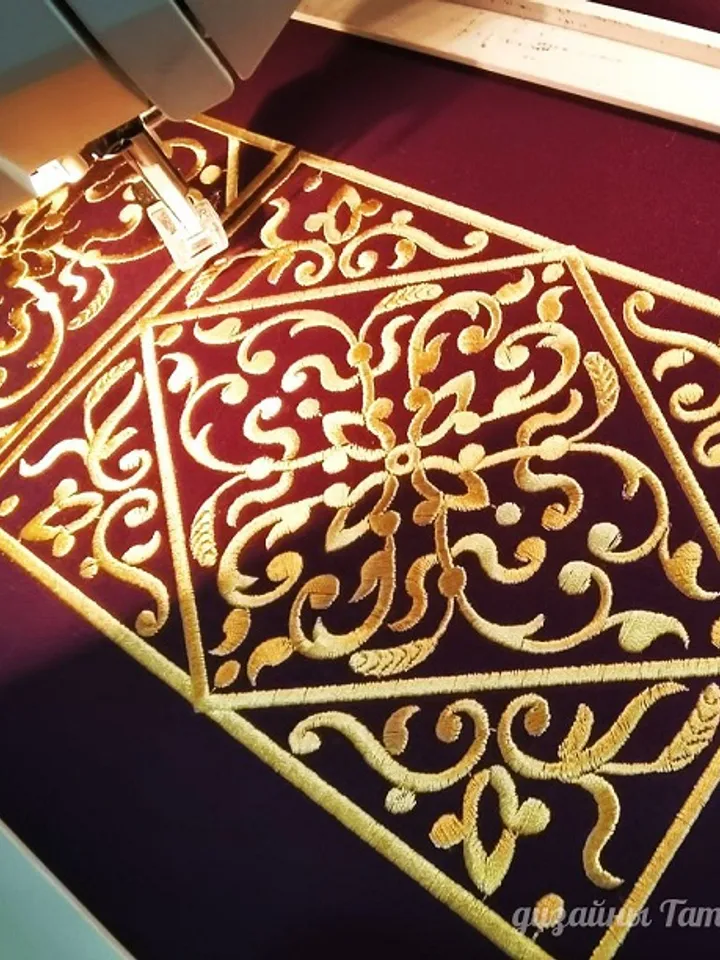 "Diamond openwork" is a universal set of designs for machine embroidery.