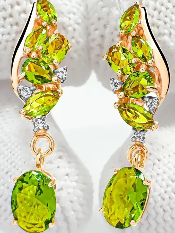 Earrings made of 925 silver (585 gold coating) long with chrysolite and cubic zirconia