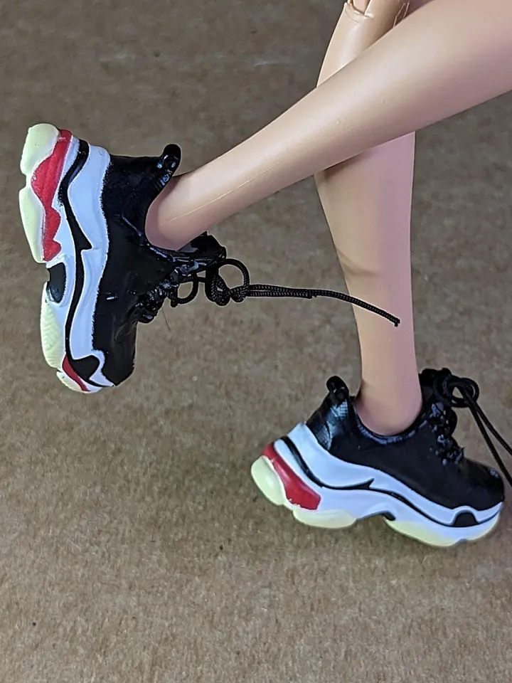 Black & Red sneakers for 11 inch female dolls (MH g1, g2, g3 or EAH)