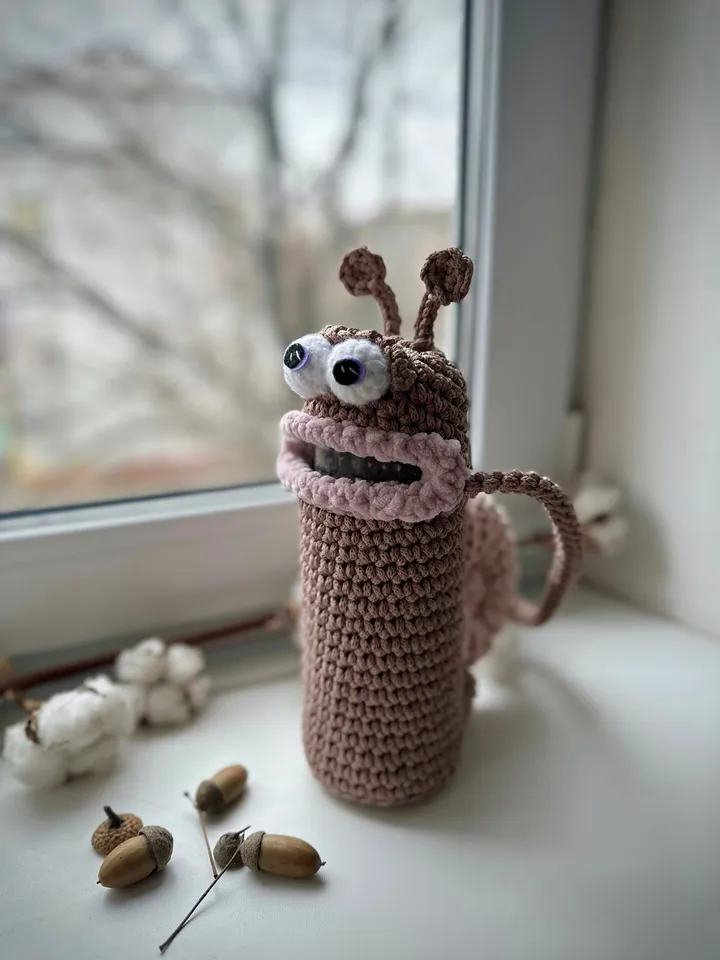 Water Bottle Holder snail, crochet Carrier, Sling, Pouch, Cover,  (Bottle Not Included)