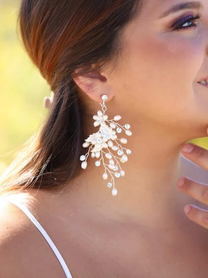 Boho Wedding Earrings For Brides, Pearl Boho Bridal Earrings, Silver Statement Wedding Jewelry, Leaf Chandelier Earrings, Bridal Jewelry