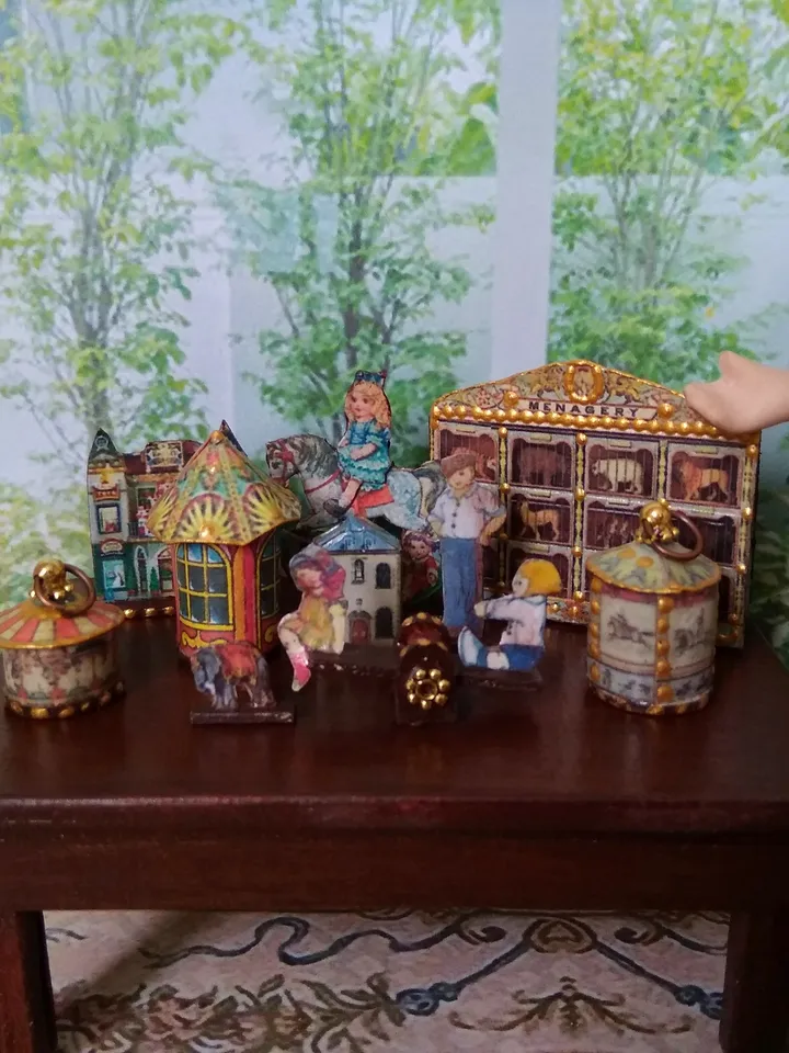 Set of little things for a dollhouse. Dollhouse miniature.1:12 scale.