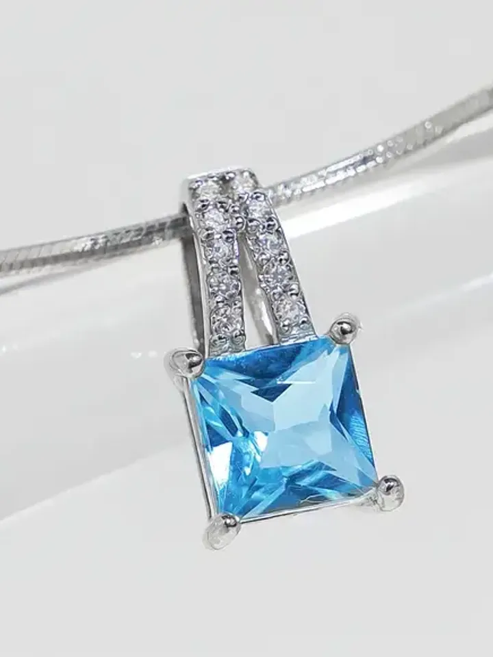 Pendant blue silver 925 with cubic zirconia