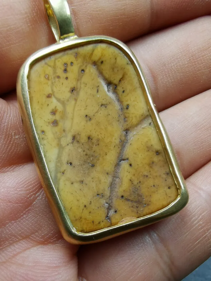 Gandhanra Old Tibetan Buddhism Kapala Amulet,Conch Shell Shankha Pendant ,46mm × 25mm