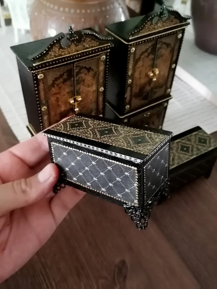 Dollhouse chest. 1:12. Furniture for dolls. Dollhouse miniature.