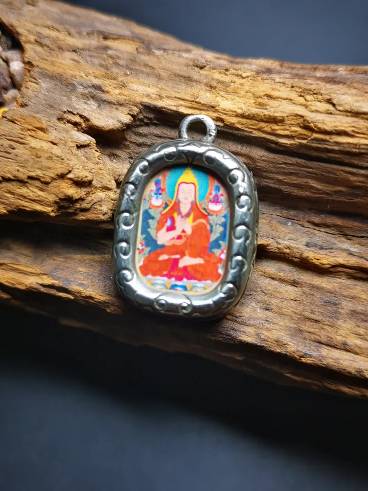Gandhanra Antique Handmade Tsongkhapa Gau Ghau Shrine, Mini Tibetan Buddhist Altar Amulet Pendant,Made of White Copper